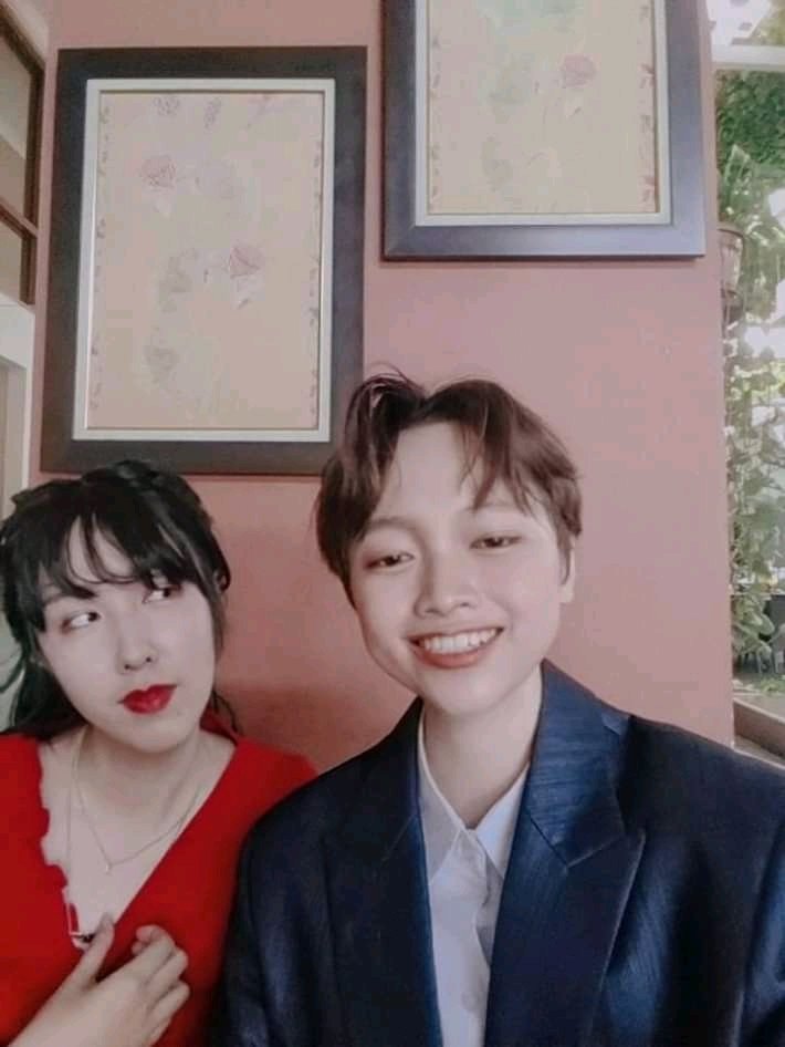 sansdongya's tweet photo. Can't move on from Hotel Del Luna ;-;
I cosplay as Ku Chan Seong with my gorgeous big sister not by blood as Jang Man Wol
#comifuro13 #cosplay #hoteldelluna #jangmanwol #kuchanseong #호텔델루나 https://t.co/CnD3jCa3c9