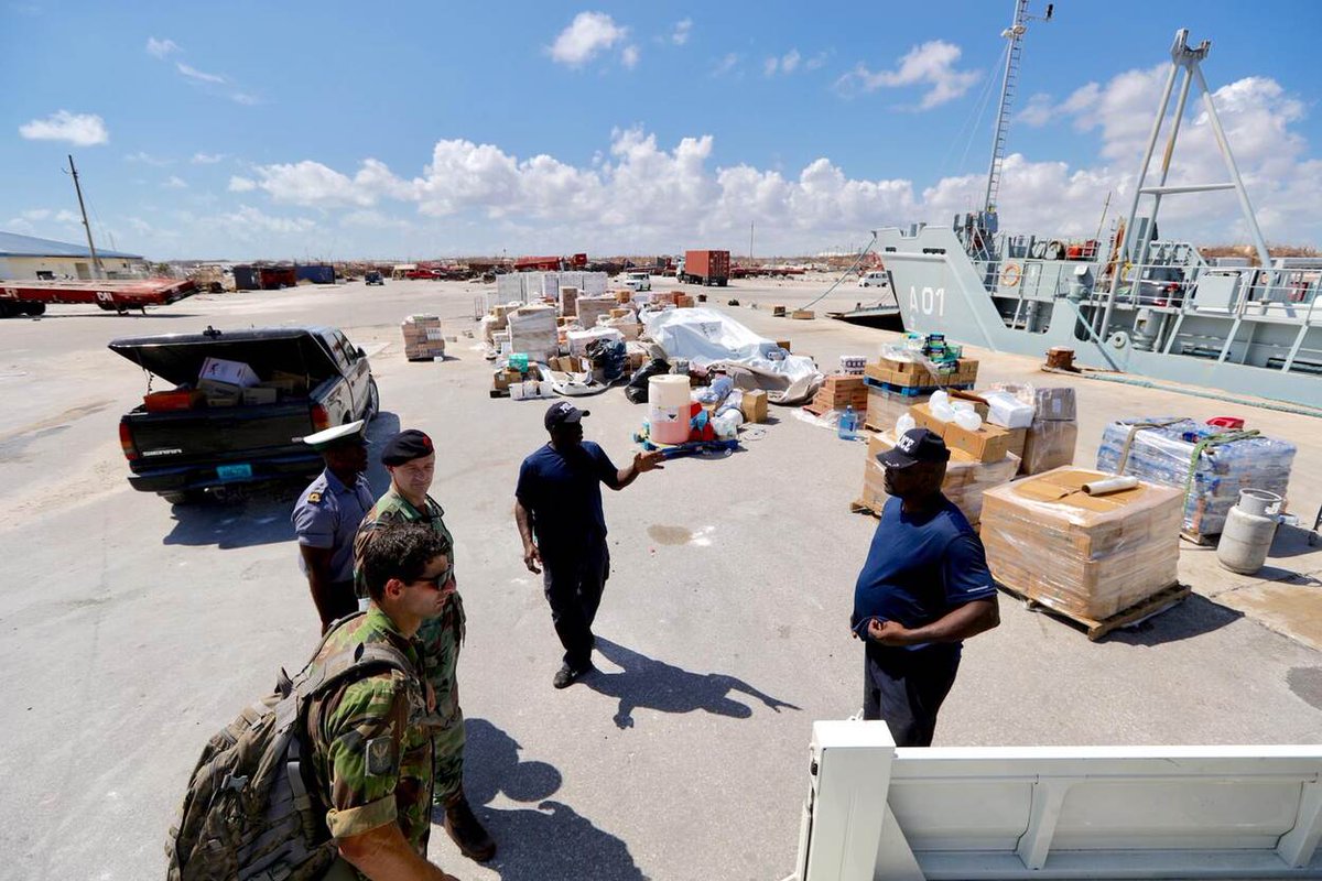 Nieuwsbericht 22:15 uur:

Nederlandse militairen aangekomen op Bahama’s #defensie #Dorian2019 @kon_marine
@landmacht @Kon_Luchtmacht @Marechaussee @Seebataillon

defensie.nl/actueel/nieuws…