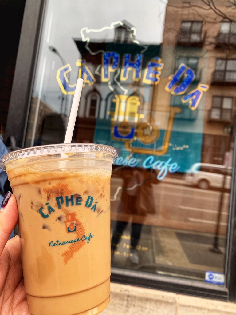 CaPheDaCHI's tweet photo. Summer made a return! Don't forget to stay hydrated with a #caphesuada to go with your #wingwednesday! What's WING WEDNESDAY? Half-off caramelized fish sauce wings every Wednesday for dine-in!💥 #caphedachi https://t.co/GM7pFhFFmq