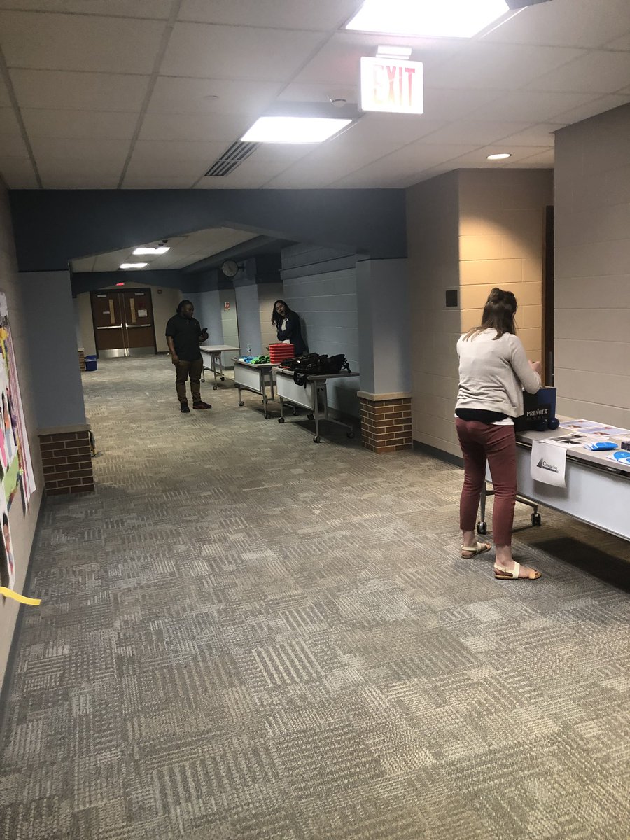 preddieallena's tweet photo. WTP Family night fun📚. Ice Cream and Books #wtprocks #wearewayne #wtpadventures https://t.co/IPIaP17oN3