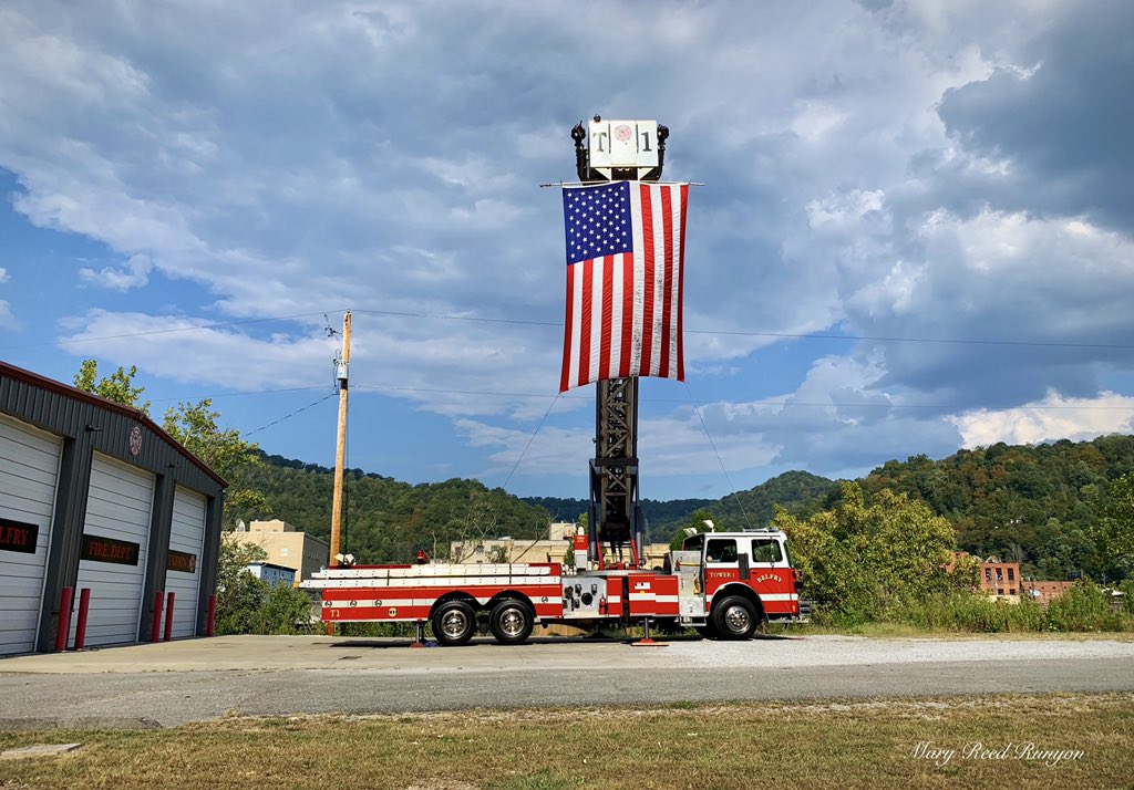 MaryReedRunyon1's tweet photo. #September11 #remember911 #NeverForget #BelfryKY #BelfryFireDepartment @WYMT @brobwx @KelliWYMT @PaigeWYMT @JimWKYT @Kentuckyweather @WLKYChris https://t.co/8Cmck178MU