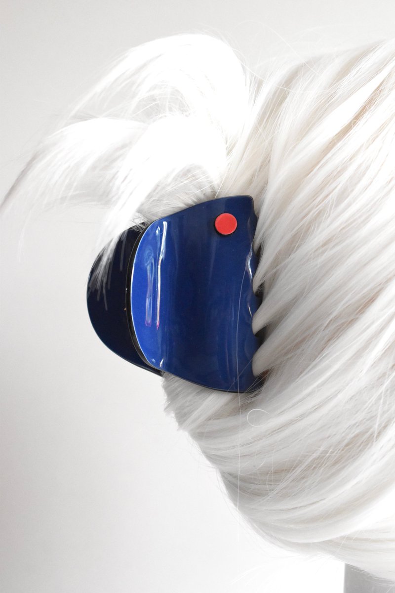 InkyandMole's tweet photo. Thick hair? Yes.... Then you need one of our Moscow hair claws!

Hair accessories available on our website.

#thickhair #longhair #hairaccessories #hairinspo #wiw #updo #hairgoals #classicdesign #simpledesign #retro #retrostyle #blue #hairstyles https://t.co/J5I7Ty8nYu
