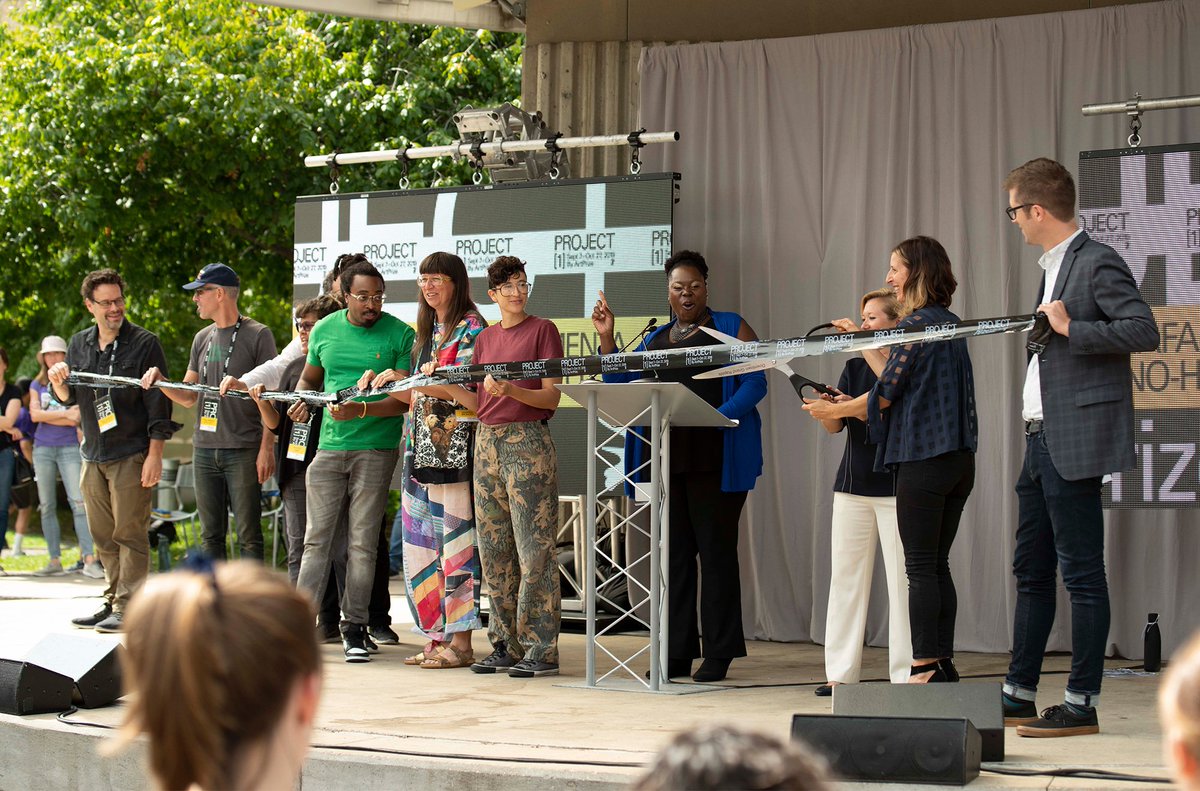 Switch's tweet photo. It was great meeting all the @FIRSTinMichigan students who joined @Switch VP of Government & Public Affairs, Natalie Stewart and @ArtPrize Project1 on a #STEAM experience to explore where science and #technology intersect with art! #SwitchSTEAM #STEAMEducation @grcc @KCADofFSU https://t.co/eellr2Obul