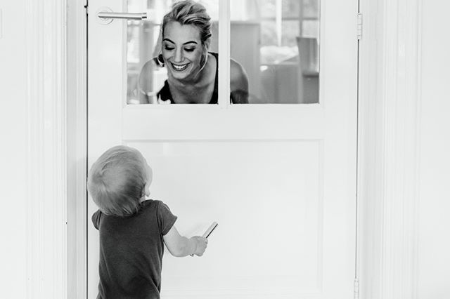 Peekaboo!
****
A cute moment during the morning preparations at Britt and Daniels wedding in The Netherlands
****
#trouwfotograaf #dutchwedding #weddingmoments #momentsovermountains #love #trouwfotografie #amsterdamphotographer #documentaryweddingphotos ift.tt/31h7lQ6