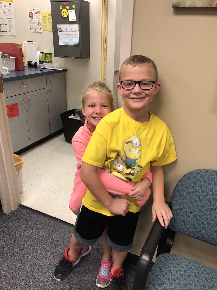 JFNorfolk's tweet photo. Siblings running into each other in the office. Heartwarming. #pantherpride #jeffersonway #npspanthers https://t.co/QVCPaA2uDa