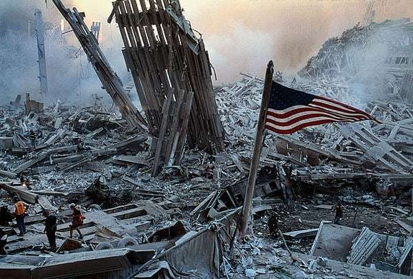 stefano_bonelli's tweet photo. - WE WILL NEVER FORGET -
🇺🇸 9/11 📸 @stevemccurryofficial

#911september #NewYork #groundzero #memorial #september #unitedstates #neverforget #WorldTradeCenter #911 https://t.co/Vr4OiUEDzA https://t.co/HjcjBUNCdC