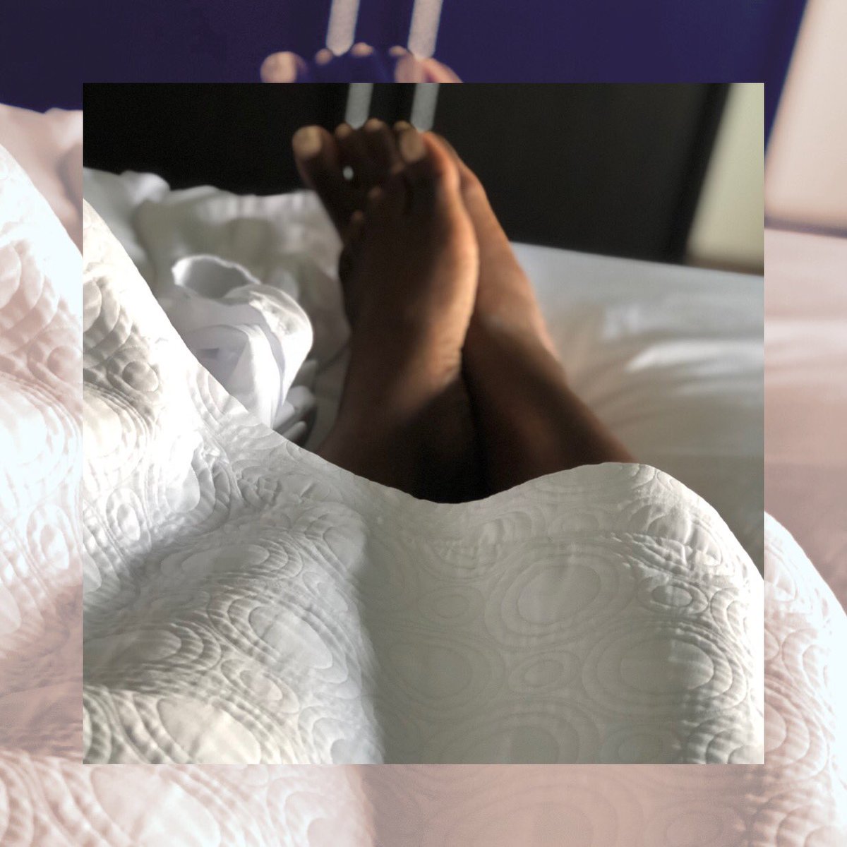 Aelis43846746's tweet photo. Comfy and freshly painted feet #footfetısh #prettyfeet #prettyfeetchallenge #relaxing #feetpicsforsale #Feet https://t.co/tHDHPgklHI