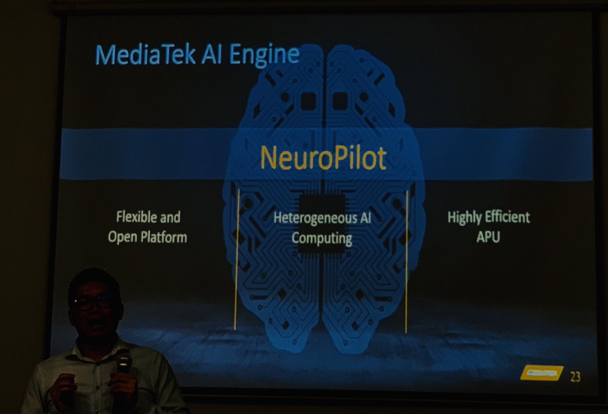 pipeliz_tech's tweet photo. @TECH_cetera @ernstherrera @diegocambiaso @RicardoGalanO @davilahoyos @innovandres @feriaexpomobile @mottafabian @pandeyuco Un motor llamado #NeuroPilot de @MediaTek es lo que hace la magia para que el #software se pueda adaptar a los diferentes tipos de #hardware del ecosistema #Android https://t.co/xMc2CvONkR