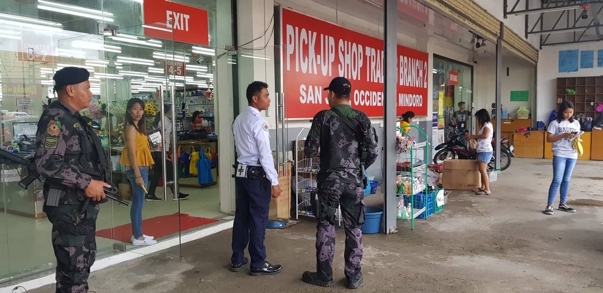 1stMindoro's tweet photo. On September 12, 2019 personnel from Hqs and 1st platoon of this unit led by PCMS Julis DG Ausena, CESPO conducted police presence, visitation/inspection of Pic up Shop as part of target hardening and security measure located at Brgy Poblacion, San Jose Occidental Mindoro.
#PNP https://t.co/mgHmVc7B3u