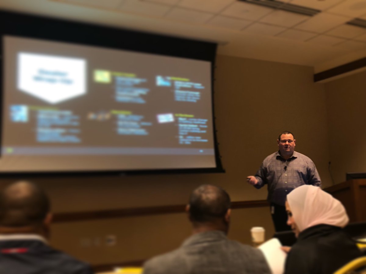 JamesLeeWW's tweet photo. The Man, The Myth, The Legend Our channel VP, Cody Welker setting the stage to run the plays! We are on deck for a killer #HomerunDerby @sprint @sprintlatino #PerformanceMatters #ChannelSteering https://t.co/X6wefJkZsM