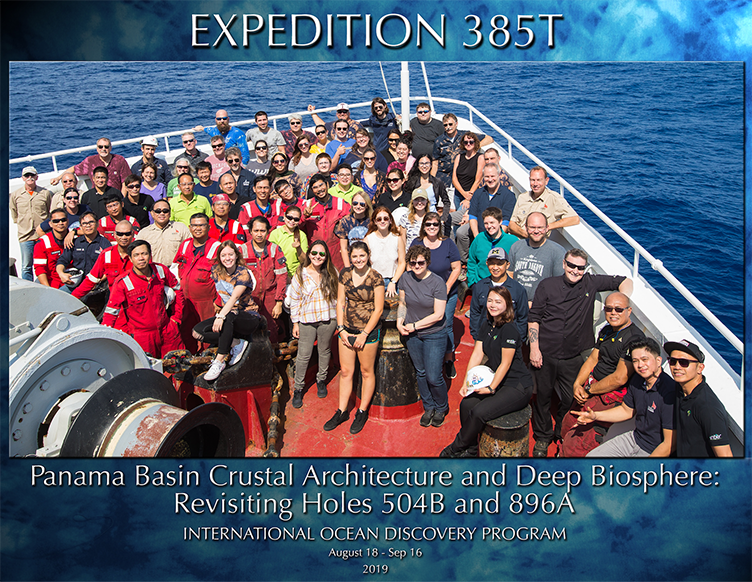 US_SciOD's tweet photo. Group photo day on @TheJR for #EXP385T and the #JRAcademy. Just a few days left! @NSF_GEO #NSFFunded #shiplife #shipfamily https://t.co/8PZwIiQWiN