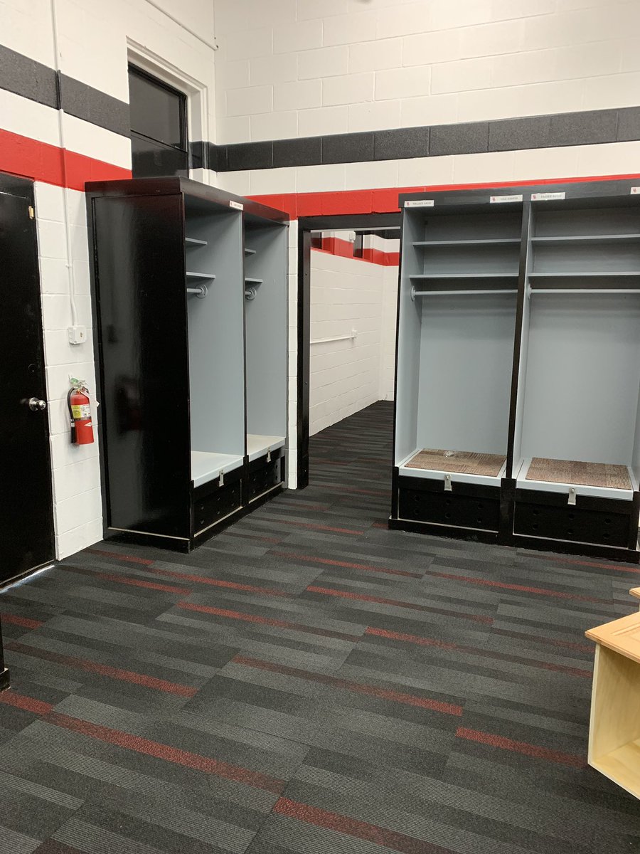 sim_shady13's tweet photo. New carpet finished today - it compliments the painted lockers and walls perfectly. Things are starting to shape up for @BRCC_Baseball! We are so grateful for the support that we have received! #burntheboats https://t.co/1isvaXDl9L