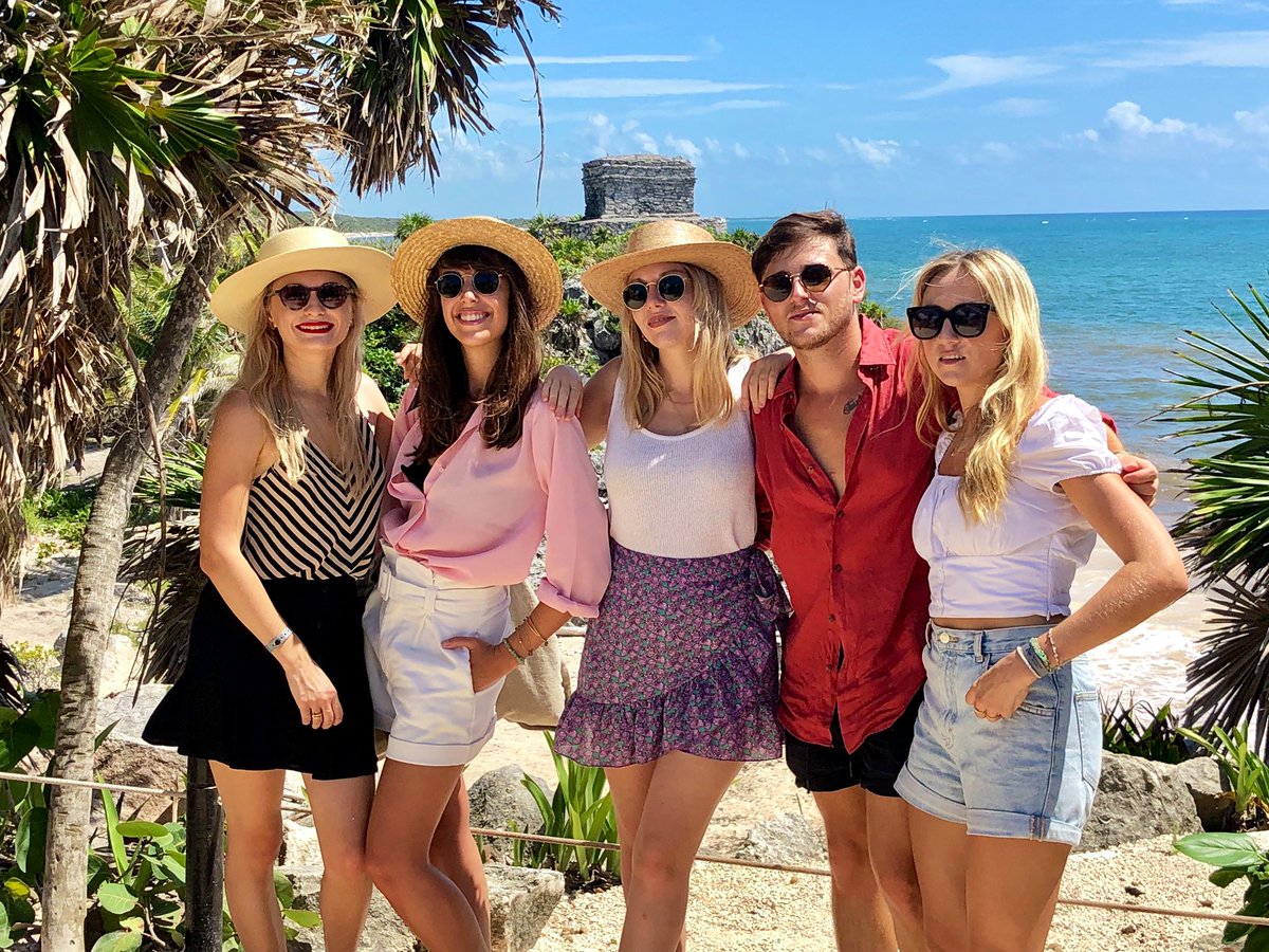 EmbaMexFra's tweet photo. #FamTrip #PenínsuladeYucatán #Día4 Visitamos la zona arqueológica de #Tulum, una antigua ciudad portuaria maya del mar Caribe, seguido de la visita a #ThePanoramicTulum y #SerenityBeachClub, para mostrar el lado moderno de la ciudad @TulumTulum #MexicanCaribbean #NaturallyMagical https://t.co/A5iFOt7ZMo