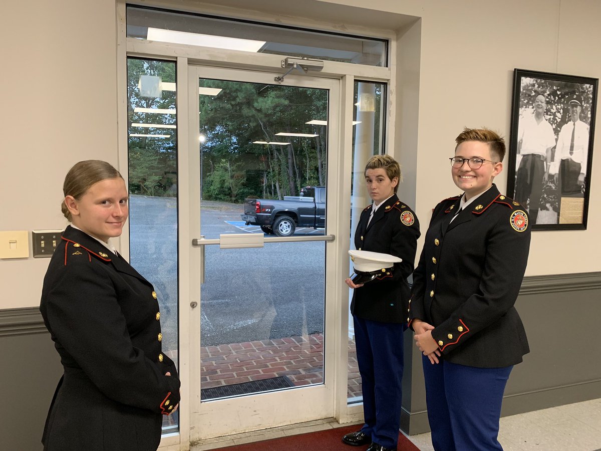 GHSMCJROTC's tweet photo. MCJROTC is representing America at Manakin Station 1 honoring those who were lost on 9/11 and those who continue to serve our community and Nation. @DrJRaley @WatsonBwatson @GHSCollier @strongusmc https://t.co/TAa781Pk7W