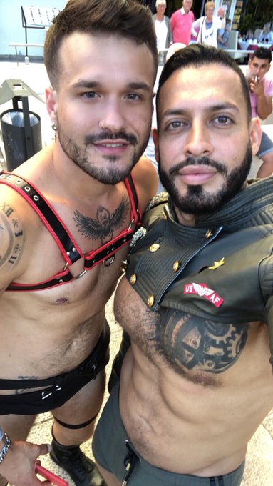 CONGRATULATIONS, TE MERECES ESE GALARD?N GRAN PROFESIONAL ?? ?@ViktorRomXXX   @XBIZ @FCViktorRomCol 