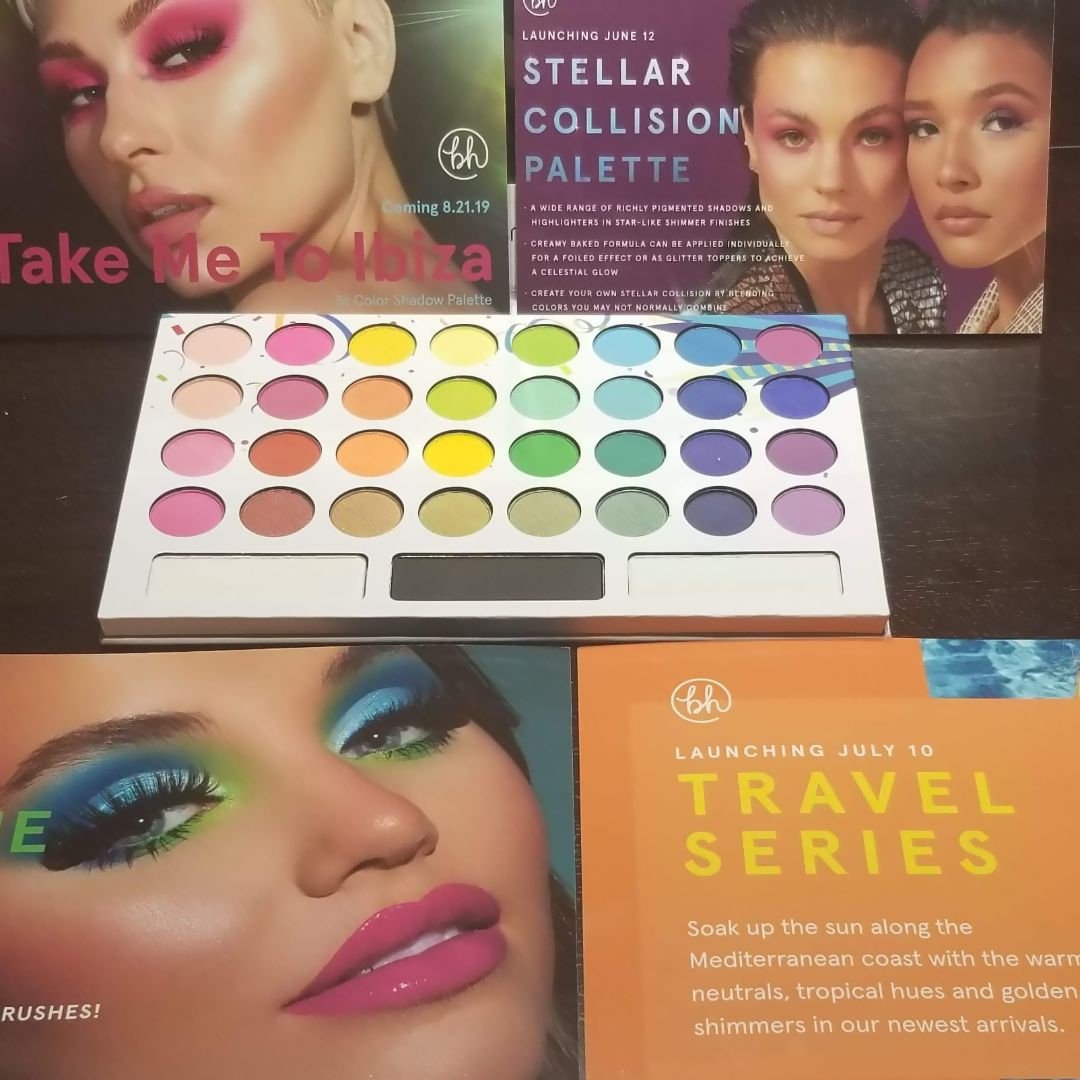BellaM_PLUR's tweet photo. Can't wait to play with this beauty when I get back home. Send me inspo ideas  :) #palletlove #bhcosmetics # takemebacktobrazil #makeupenthusiast #makeup #PaletteLove https://t.co/98jALkErrV