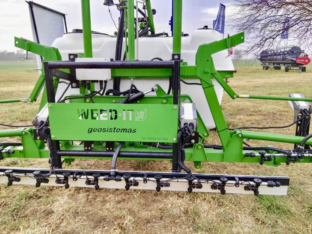geosistemassrl's tweet photo. Presentes otra vez con @geosistemassrl en la 18° capacitación #agtech con @WEEDit_ @geoprospectors @topconag #weedit #TSM #Cropspec #hacerbien https://t.co/Jk2z02pBZw