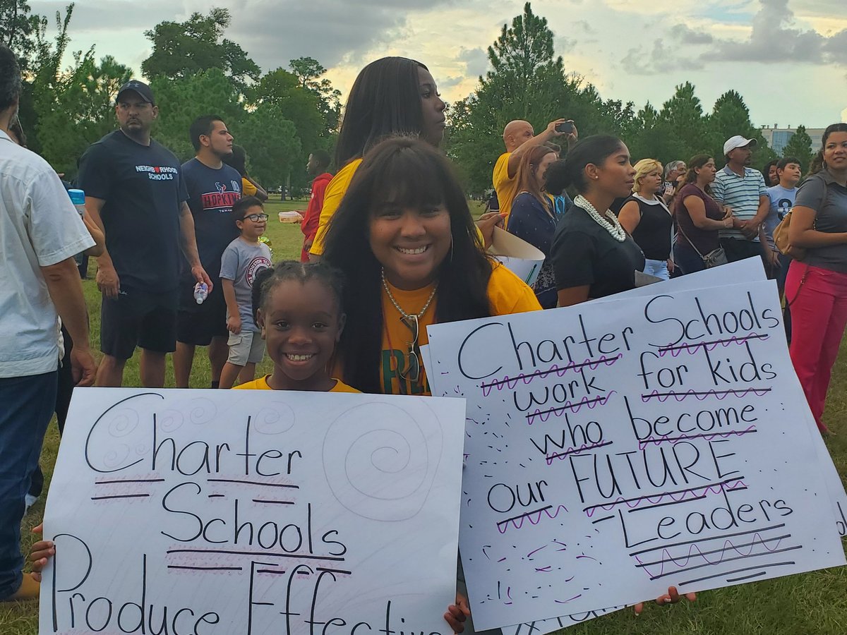 Rafiq610's tweet photo. Weoucheya!! #CharterSchoolsAreSelfDetermination https://t.co/TwZQCtcVMA