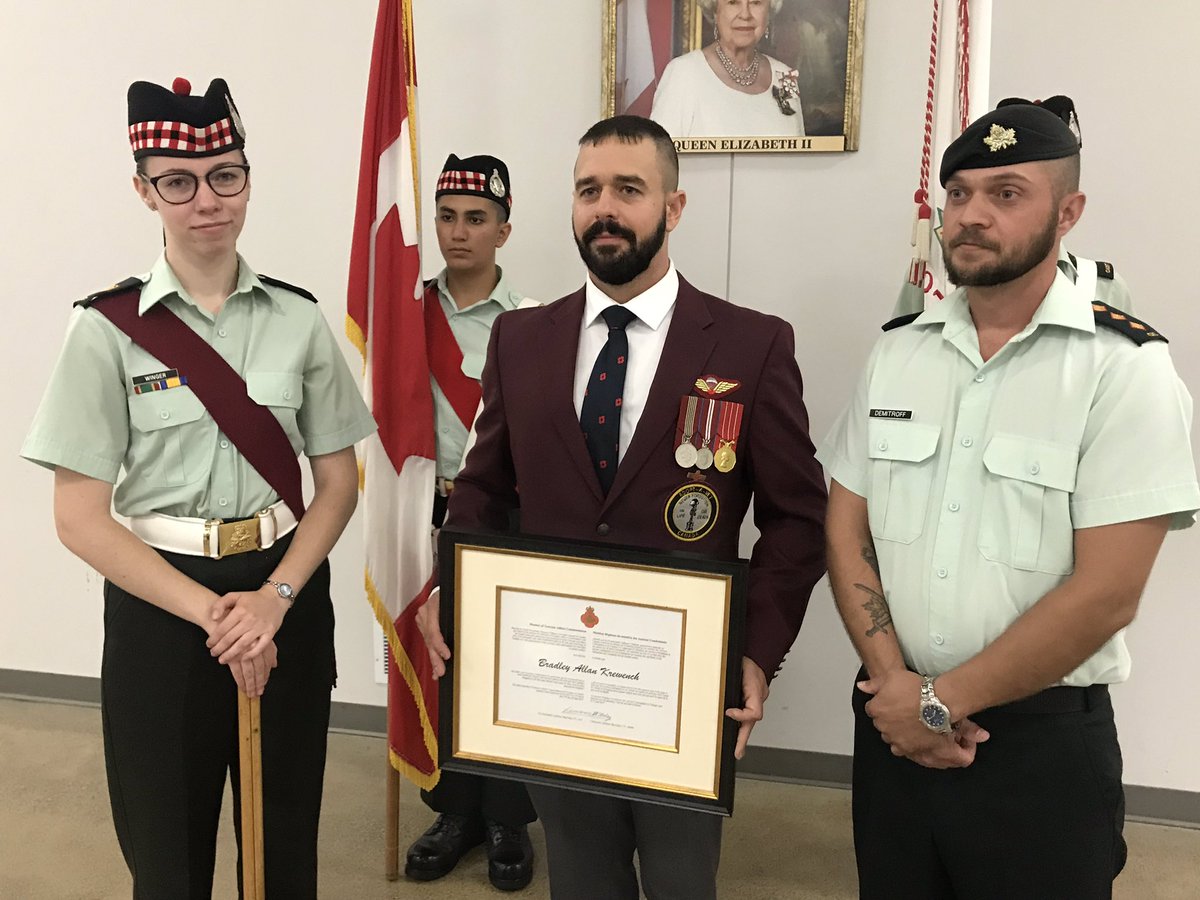 AHadadeanCTV's tweet photo. Capt Brad Krewench, founder of Adopt-A-Vet receives the Veterans Affairs Commendation award for his dedicated time and effort to veterans &amp; their needs. @CTVWindsor https://t.co/CdRUchp8ow