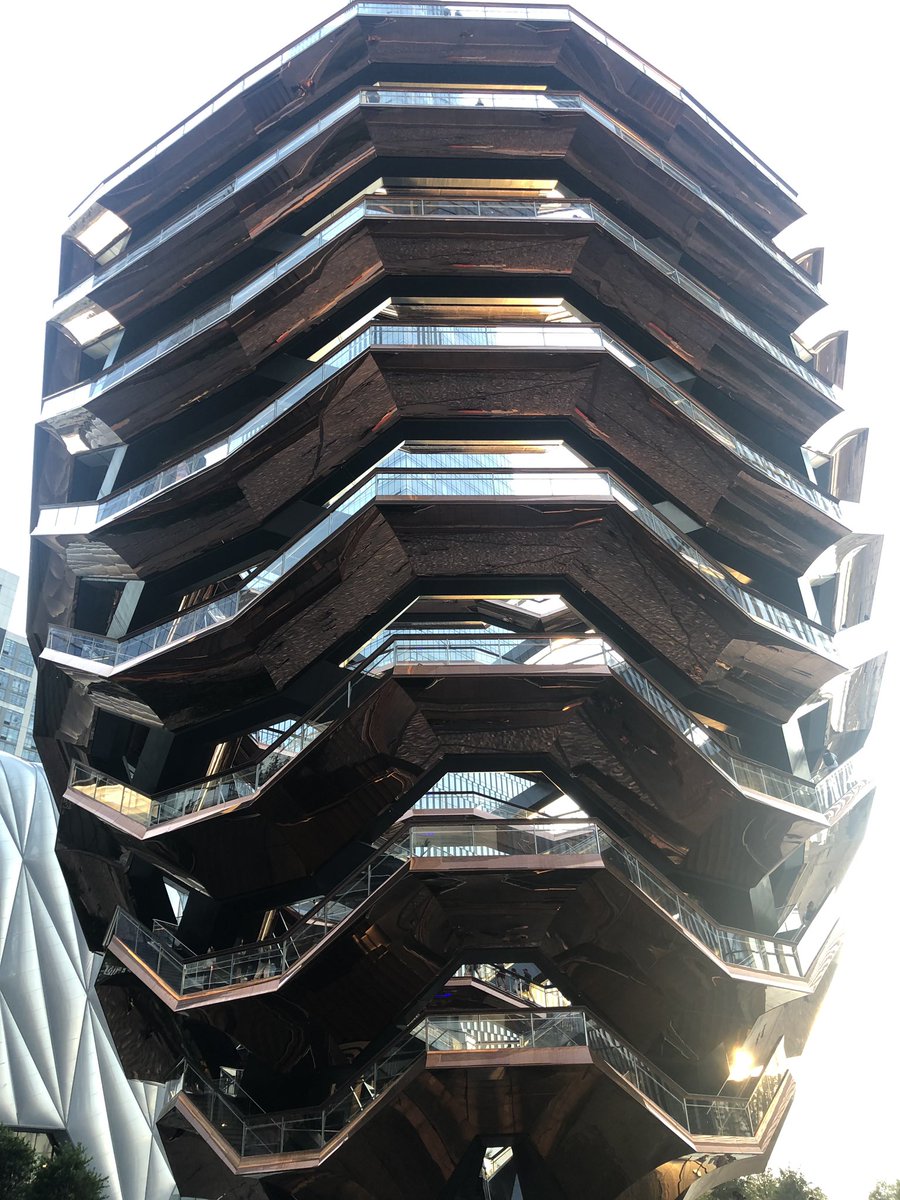 AfroJme's tweet image. Ok this is really cool 😎 @EarthCam  📷 helping out with our Group picture for NYC @AutodeskForge 🍕🗽 Accelerator at @thevesselnyc