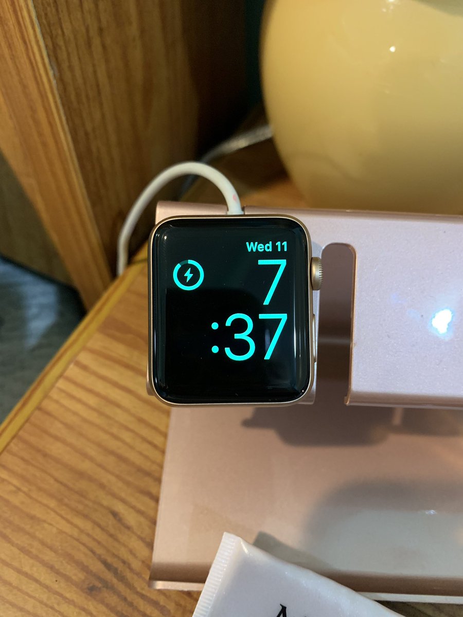 Kim__Baker's tweet photo. Update: Got  a brand new watch today. I also don’t think I was charged. 🤷🏼‍♀️🤷🏼‍♀️🤷🏼‍♀️ https://t.co/Ho16KzsnJV
