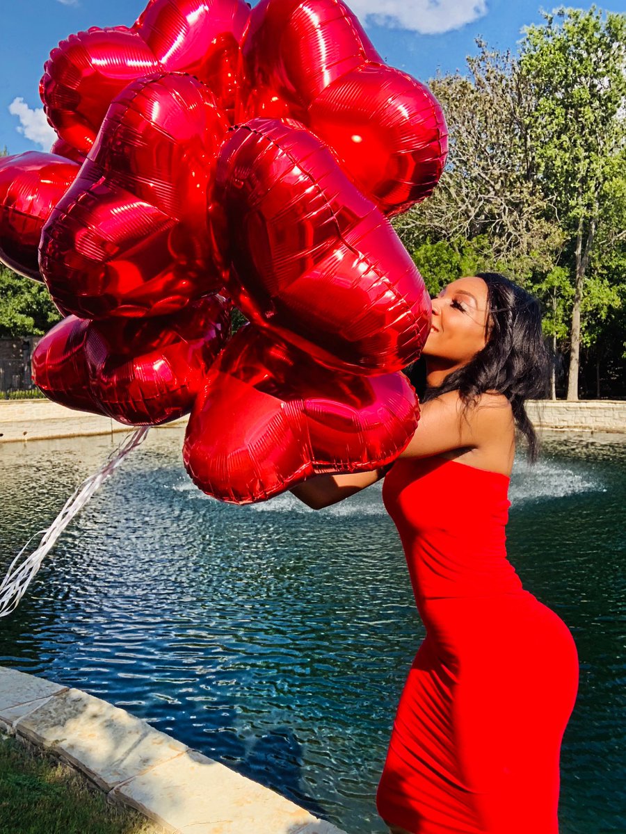 ShaRaySoSiddity's tweet photo. it’s hard to say I’m not gonna be sad today when sadness is the only thing I feel...But Today I’m going to take some shots and celebrate you because today is your day and I promise imma rep you til we meet again!!! #EARLDAY #LONGLIVELEAN I LOVE YOU AND HAPPY BDay #FlyHighEarl https://t.co/8h76iyrz1Y