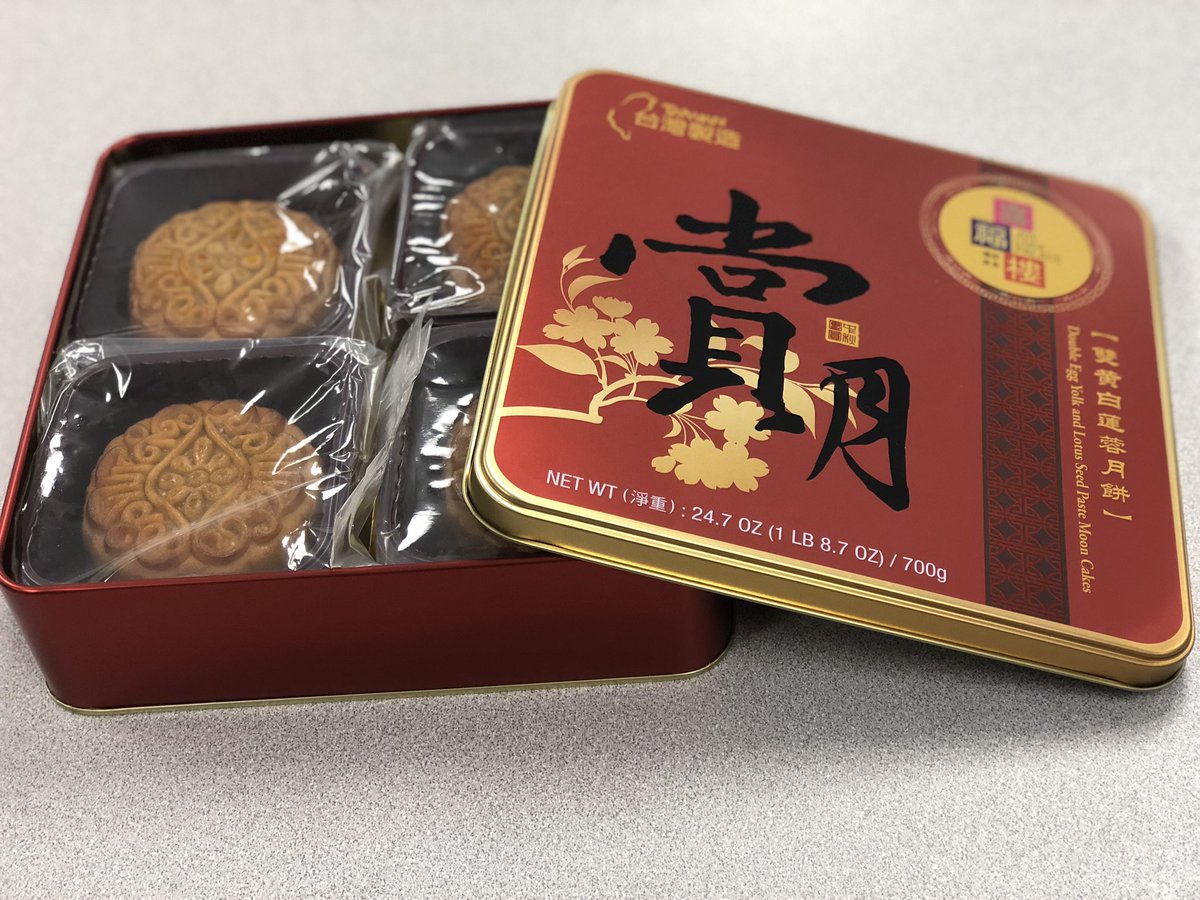 PilingChiu's tweet photo. I had so much fun making my first moon cake: a snow skin moon cake🥮 So proud of my Mandarin Club officers, who organized such a fun and delicious activity! 

Happy Moon Festival to everyone in advance🌕😊

預祝大家中秋佳節快樂🌕😊            #NNHS WCL https://t.co/wmG6bATfc7