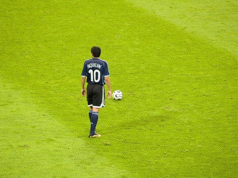 [HILO] En el día del maestro, les dejo la materia preferida de Juan Román Riquelme: el tiro libre. Un prócer de la pegada. Y quiero que lo disfruten. Desglosaré los 🔟 más lindos a mí parecer.
Atención, el orden no altera el producto...