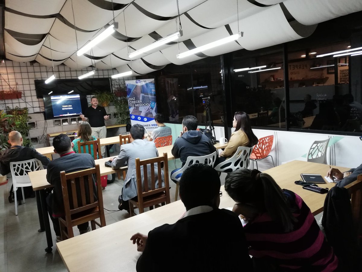 francogiardina's tweet photo. ¿Te has preguntado qué siente tu cliente o la persona a la que quieres llegar? Si tu respuesta es no, entonces no conoces a quien le estás vendiendo. Uno de los temas que estamos hablando en nuestro taller de hoy https://t.co/IW21gwxXLu
