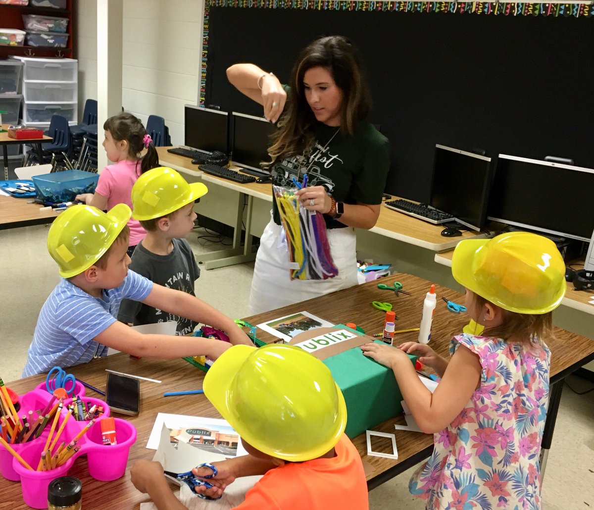 Laura Casey Mountain Road Elementary Graciously Hosted Us To Share Both Their Stem Lab And Blended Learning What Amazing Instruction Happening There Hasty Huskies Cherokeeschools Mrescougars Jurnack1 Drkarendavisils Kellygilstrap01