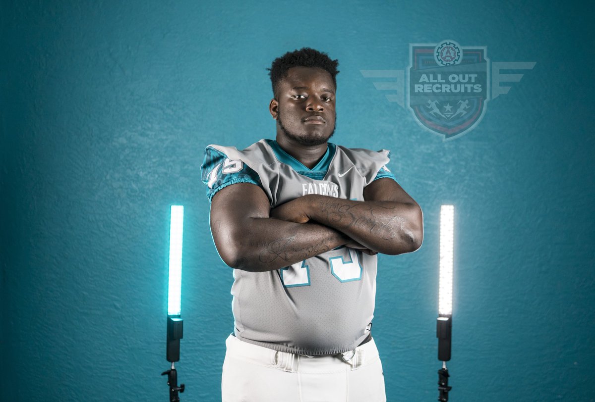 CoachBerry247's tweet photo. #AllOutAthlete @Mannyrogers2020 is making a statement this year! Doubters and haters have officially been put on notice! @caffeyjbhs @JBeachAthletics @AntCalzadilla #AllOutRecruiting #WeGoAllOut #ForAthletesByAthletes #FABA https://t.co/ZH19O00kS2