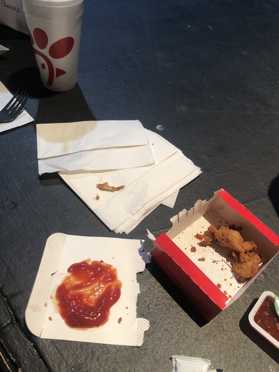 taylorconlon17's tweet photo. I’m not saying I’m going to sue, I’m just saying we have a case

@ChickfilA https://t.co/cZsfDch25c
