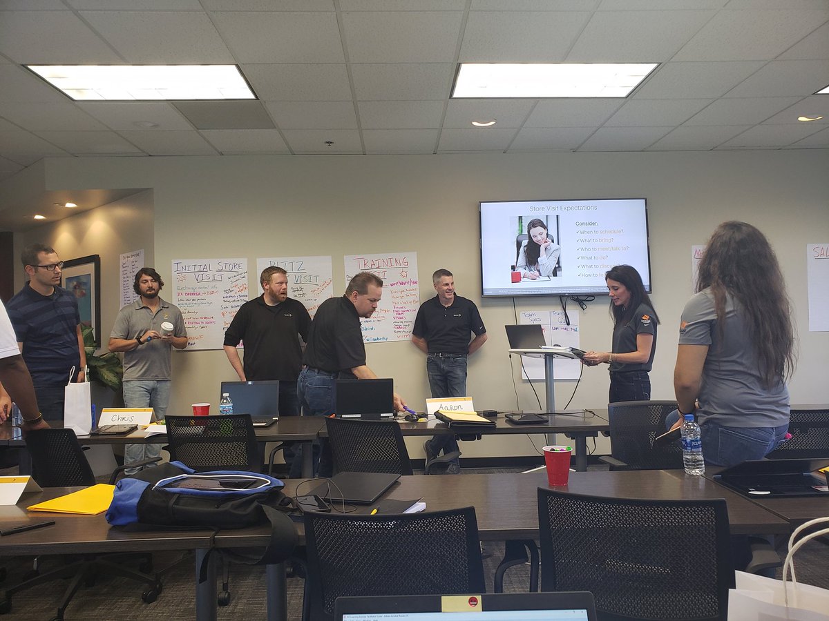 TrainerTinaT's tweet photo. Its midweek here in STL at National Retail Account Executive Learning Journey!!!! Kelley Francis training and leading the way!! @KelleyJFrancis #SprintFam #SprintOwnsNR #SprintNRTraining #SprintCentral #TrainerLife https://t.co/RSXonI4AZk