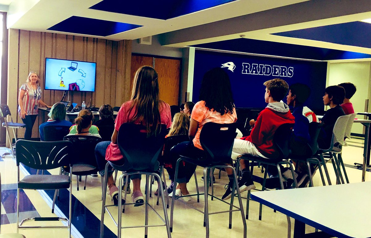 MaryHadley8's tweet photo. It was a great day in Raider Nation today! I had the pleasure of introducing the GT Passion Project and spending some time with these #BirdvilleFutureGrads #BISDShines #BirdvilleLearns #LoveThemLikeTheyAreYourOwn https://t.co/4SREblHLjI