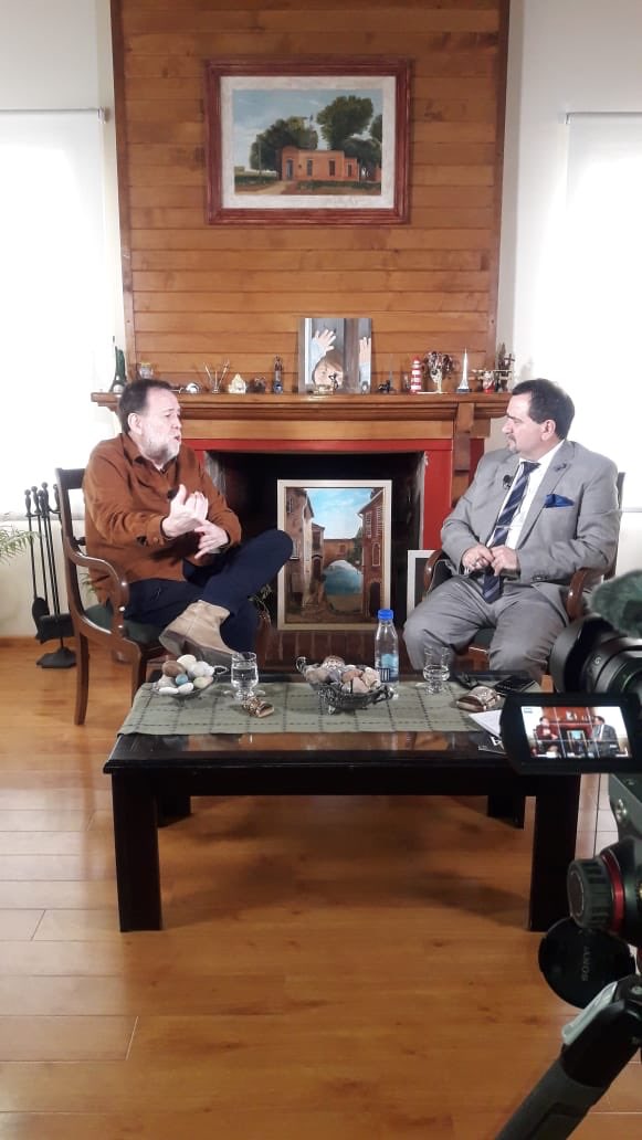 Ahora el Dr luis Moreno conversando temas económicos