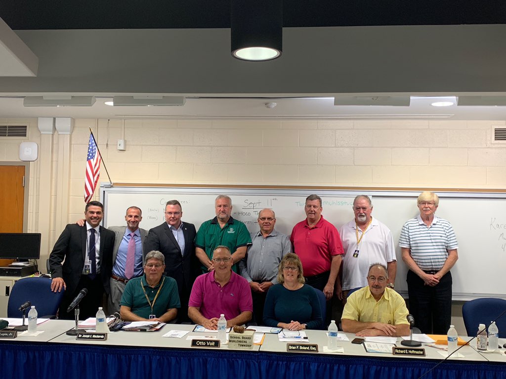 muhlsd's tweet photo. We are so thankful for our combined 78 years of dedicated service 5 of our board members have given MSD! Board members Voit, Mengle, Love, Nelson, &amp; Hoffmaster honored by @PSBA https://t.co/q56WSZBX1R