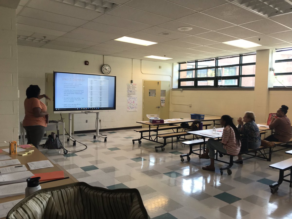 sandhartford's tweet photo. Half day Wednesday’s are for wacky tacky day and adult learning! #funwednesday #PD #SANDteacherleader #Soundsensible #buildingcommunity #SOARing @teachmsshears you rocked it! #DME #systems https://t.co/EmKY84ljOY