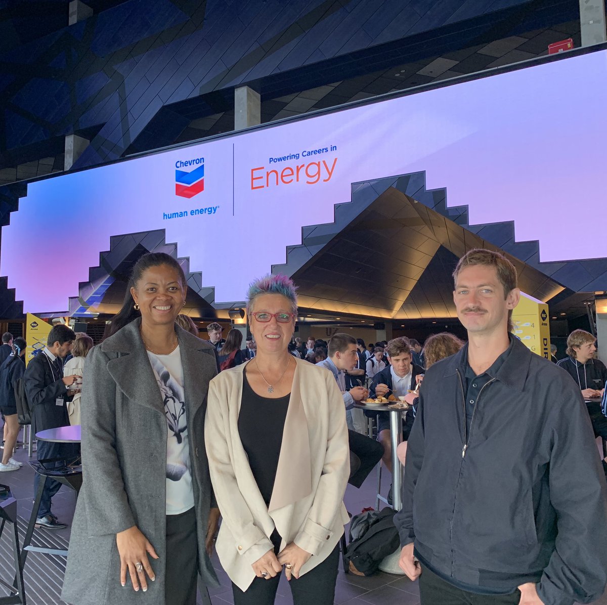 CoRELearnGrow's tweet photo. Looking forward to an awesome day at #Chevrons LNG Exploration day with fellow #CoRE educators #TomPriceCoRE #JosephBanksCoRE #KentStCoRE #therealclassroom https://t.co/GREJKVyAJR