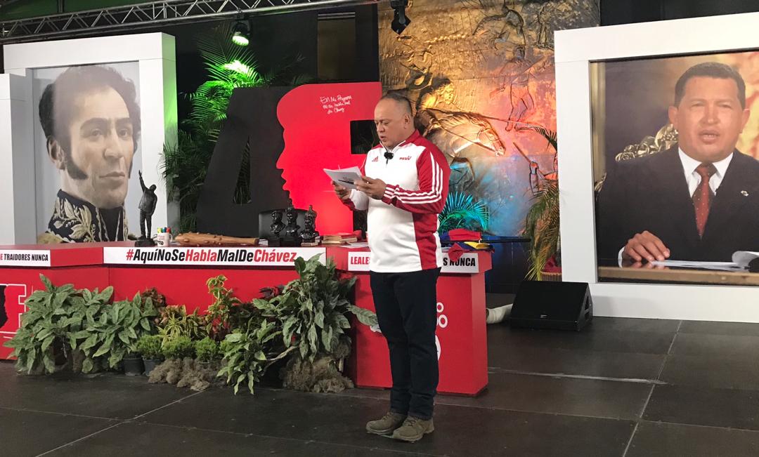 .<a href="/dcabellor/">Diosdado Cabello R</a>: Fíjense lo que son las cosas de la juventud, (mi hermano) José David tuvo un accidente terrible, 19 años, perdió una mano, estaba en la Academia Militar, salió adelante, no se rindió. Hoy cuando la Patria lo llama dice presente, a defenderla. No se deben rendir jamás