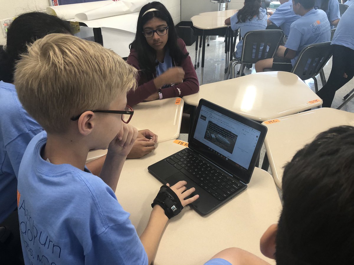 MGT_each's tweet photo. Ss creating PSAs on the Day of service @BAM_MS_Official to raise awareness to local &amp; global issues #bamserves #bamyr3 @AmcMcCafferty @obloveshistory @fmcgarritylcps https://t.co/bInr6u0cv6