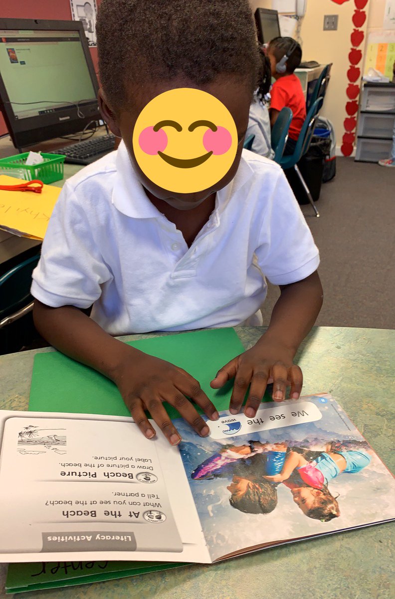 MBaileyCPS's tweet image. 🎶all we do is read, read, read no matter what🎶 We’ve been movin’ &amp;amp; groovin’ through our reading rotations like pros! 📖