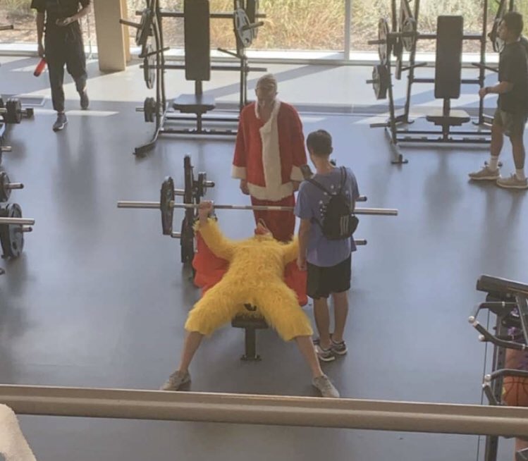 BarstoolKState's tweet photo. I have so many questions https://t.co/gPg9aaTpUO