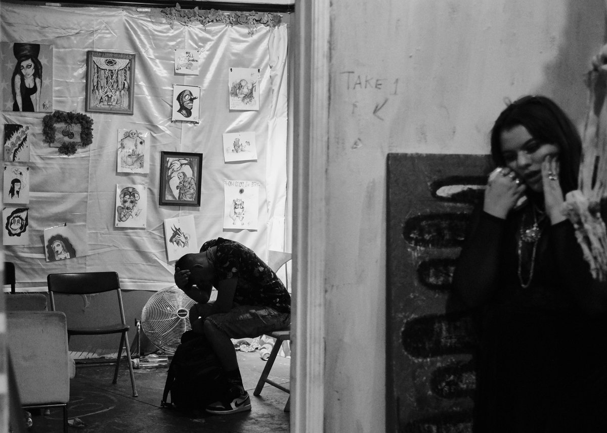 dudenamedyams's tweet photo. Two Tired Souls #cadid #streetphotography #PhotoOfTheDay https://t.co/GnBP8uX79J