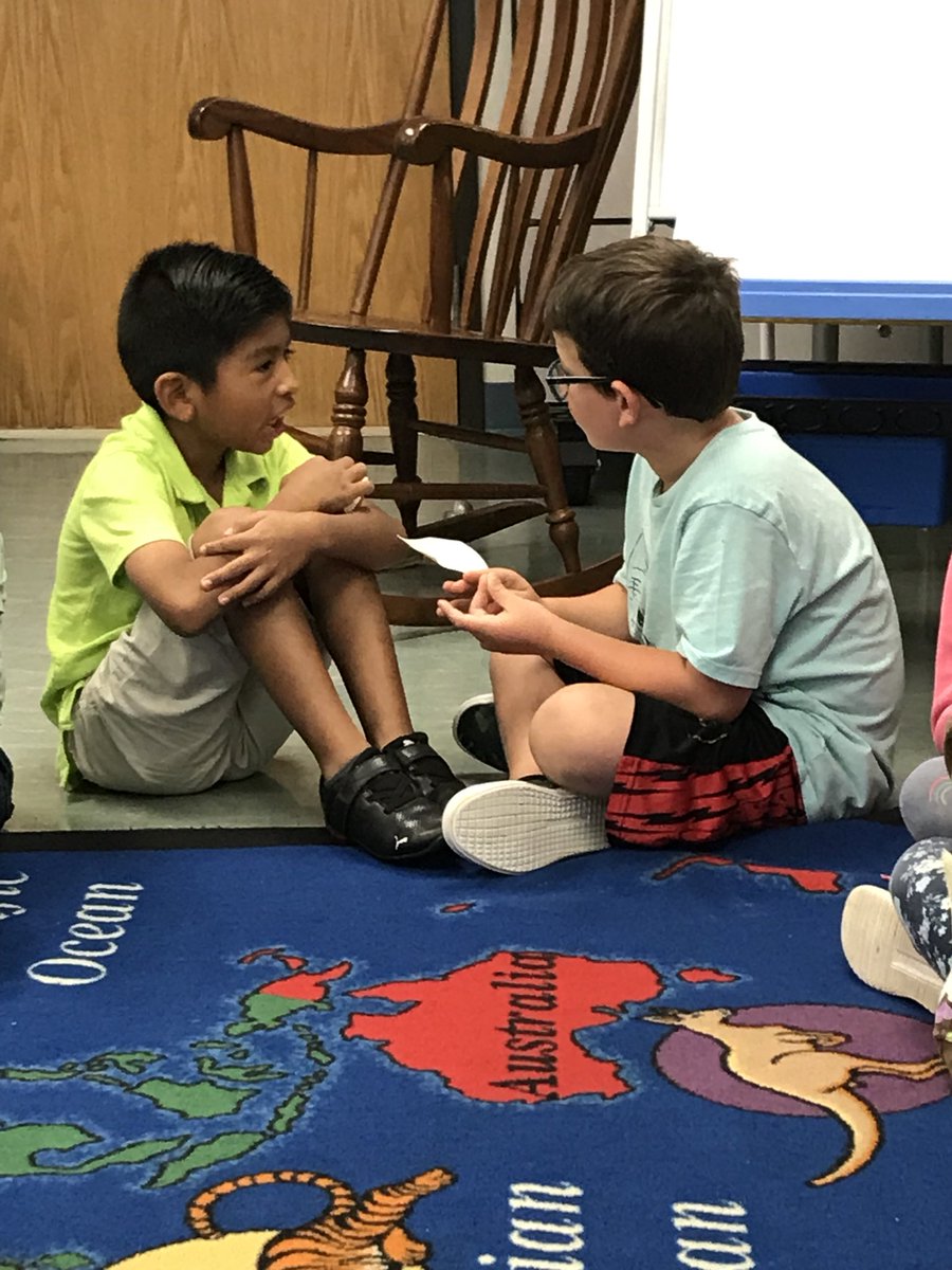 MsSubhi2ndGrade's tweet photo. These 2nd graders loved sharing about their books and jotting their favorite parts on sticky notes! @BraddockElem https://t.co/GTnbiDwkEI