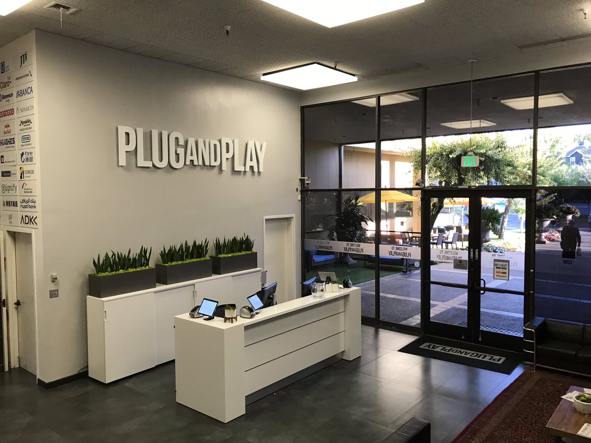 alexfe15's tweet image. .@1World_Online Team going strong at the @PlugandPlayTC #FocusWeek meeting top brands in various verticals, looking for innovative solutions, creating real traction