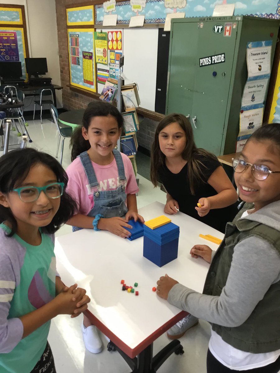 Pines4_4's tweet photo. Exploring STEAM as we warm up for place value. https://t.co/0nM1Evd4ze