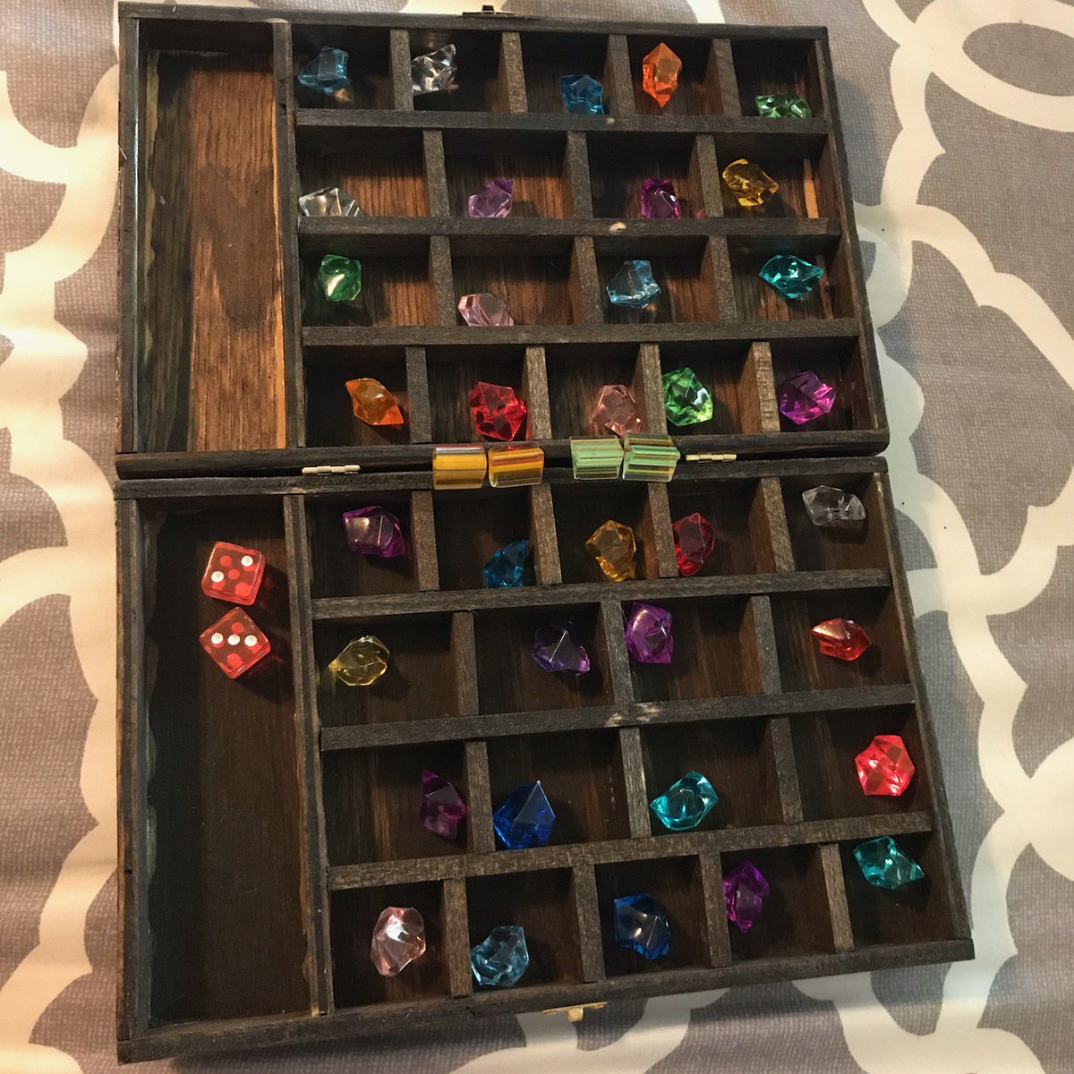 StonesThrowGame's tweet photo. @jackson_pope They go inside the box. This is what the game actually looks like https://t.co/i2CjO9rIqJ