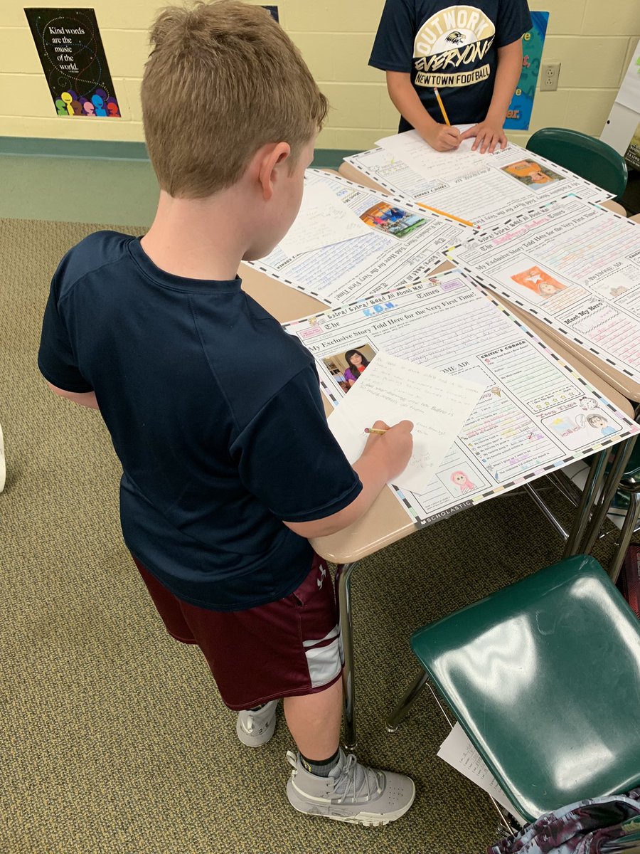 dina_mastroni's tweet photo. One of the most powerful aspects of the writing process is peer feedback. Today we learned that, in our cluster, the peer feedback space will be safe and judgement free! #Reedintermediate #RIS https://t.co/Kc8jfKEkdA