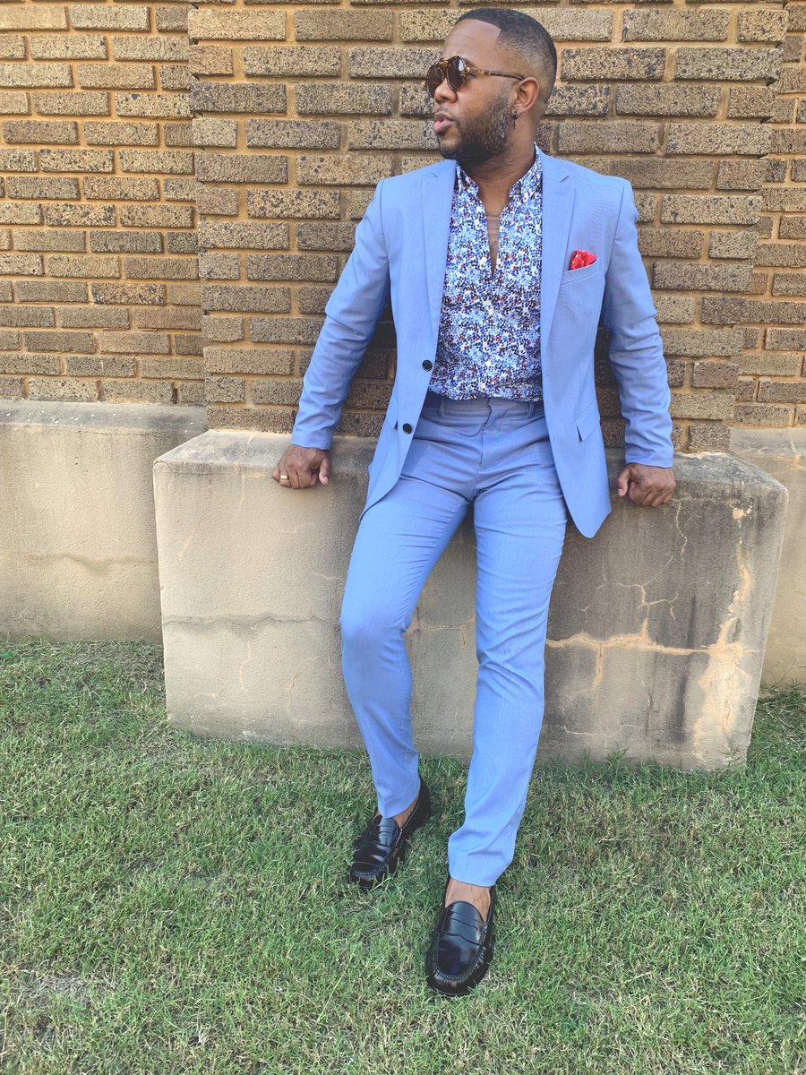 SoundsofJROD's tweet photo. #Fashion #MensFashion #BlackMenWithStyle #Suit #Loafers #ColeHaan #HighFashion #HighFashionBlackMen #Dapper #DapperlyDone #StreetStyle #SoundsOfJROD https://t.co/ujPIUCK832