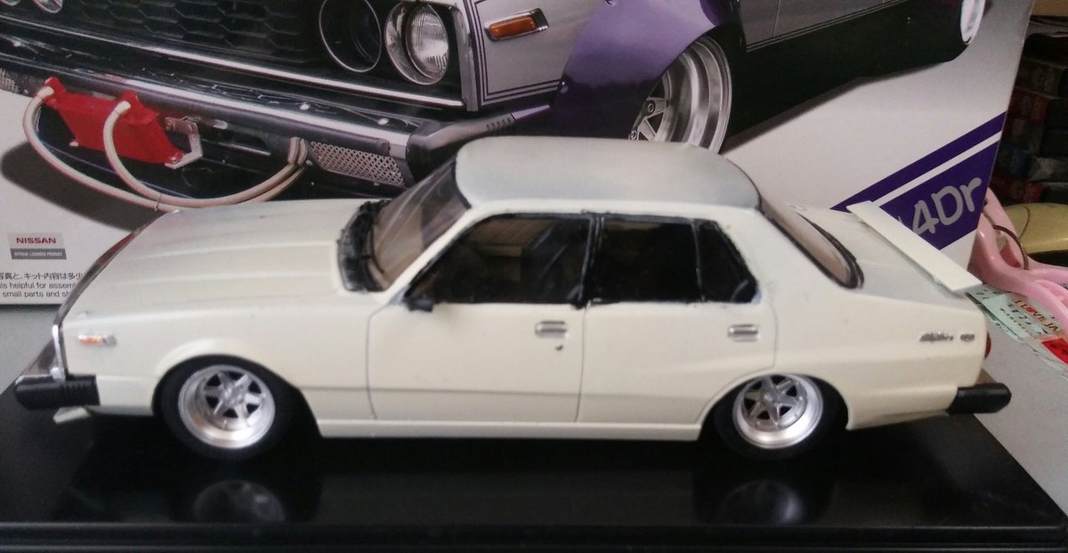 とみー 今朝 完成したスカイライン ジャパン4ドアを再度撮影してみました 元は部品取りで買ったlb Worksなんですけどね プラモデル ジャパン スカイライン 4ドア Lbworks 部分取り